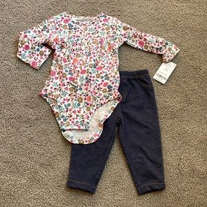 Carters baby girl 2 piece set 6m NWT